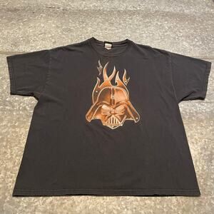 Star Wars Darth Vadar Flames Helmet Tee Shirt Mens XL Vintage Y2K Black Brown